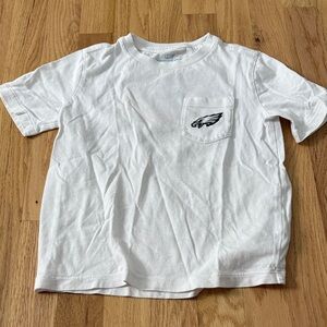 Vineyard Vines Kids White Tee with Eagles Pocket Logo, size 6
